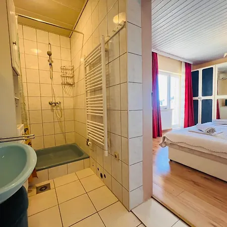 A6 - Spacious W Pool Terrace And Sea View Дугі-Рат