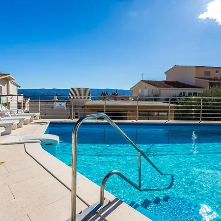 A6 - Spacious W Pool Terrace And Sea View Dugi Rat